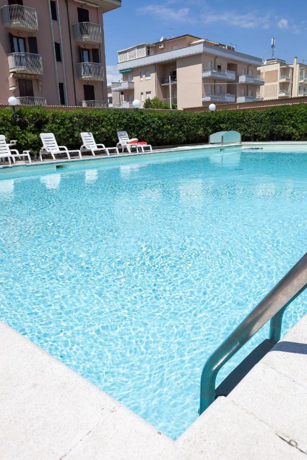 Hotel Primavera sul mare Lido Di Savio Esterno foto