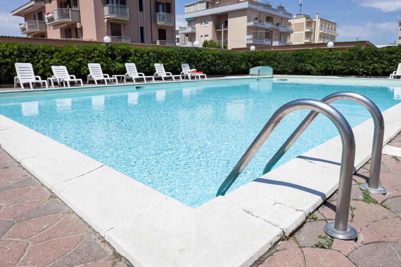Hotel Primavera sul mare Lido Di Savio Esterno foto