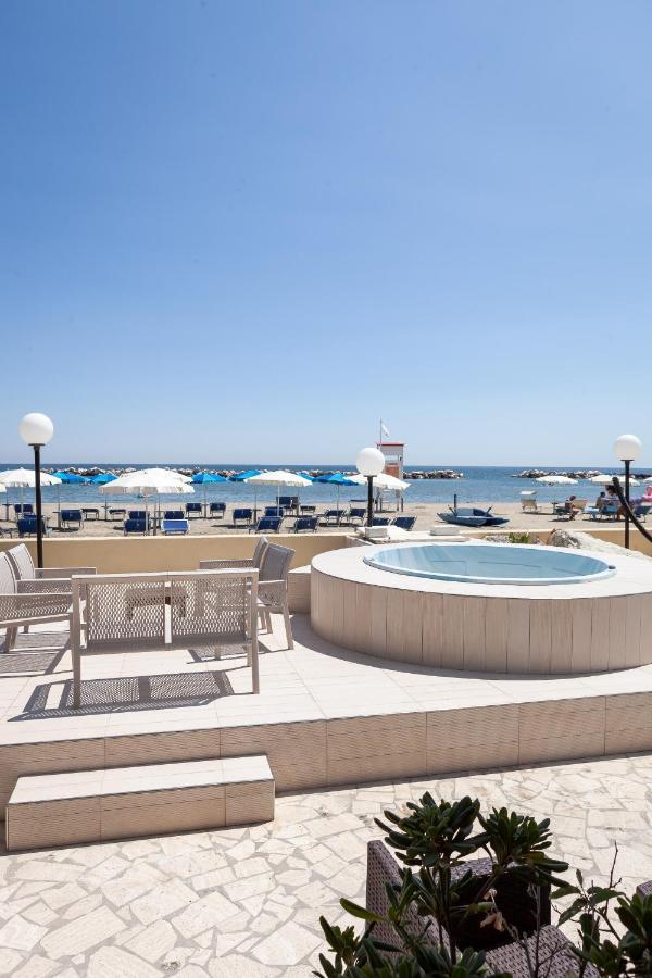 Hotel Primavera sul mare Lido Di Savio Esterno foto