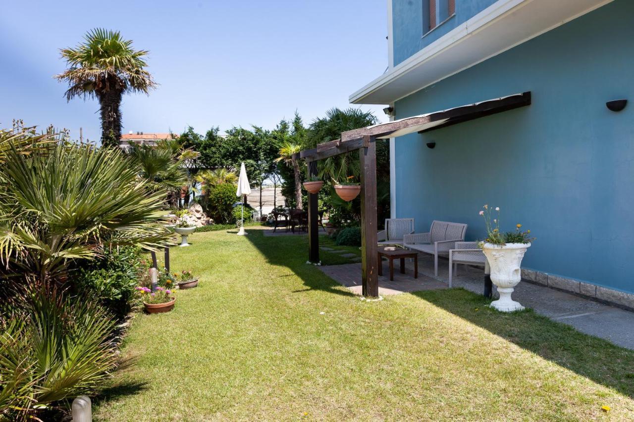 Hotel Primavera sul mare Lido Di Savio Esterno foto