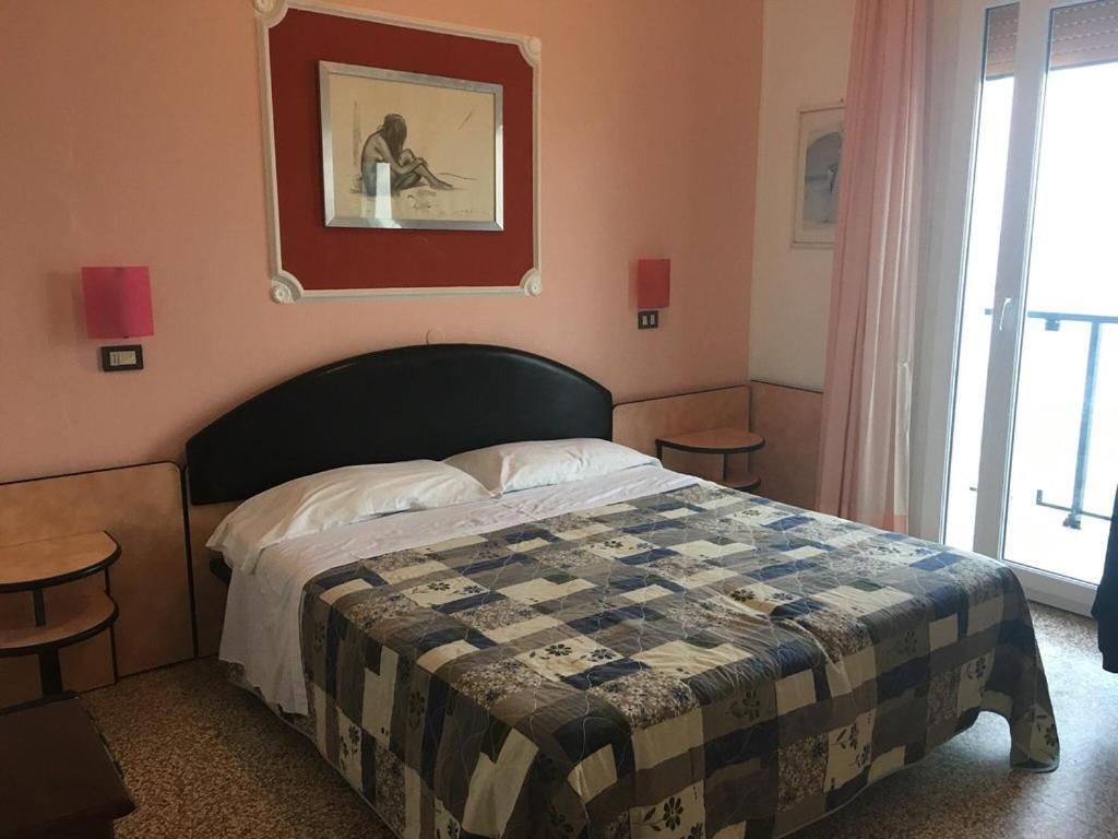 Hotel Primavera sul mare Lido Di Savio Esterno foto