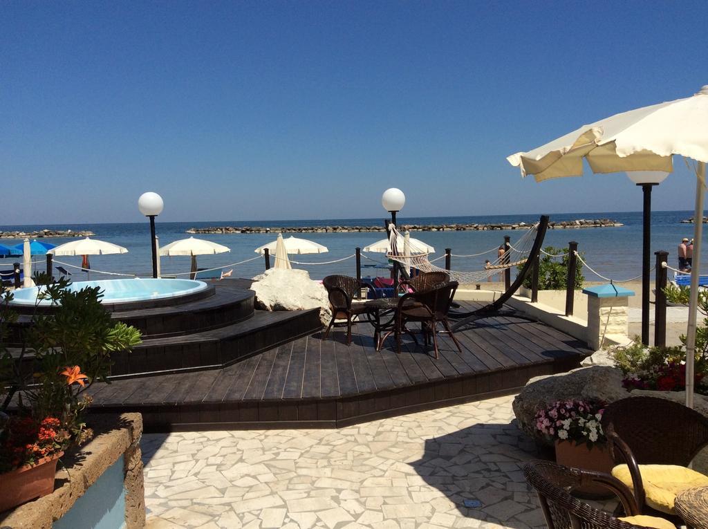 Hotel Primavera sul mare Lido Di Savio Esterno foto