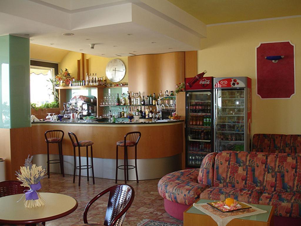 Hotel Primavera sul mare Lido Di Savio Esterno foto