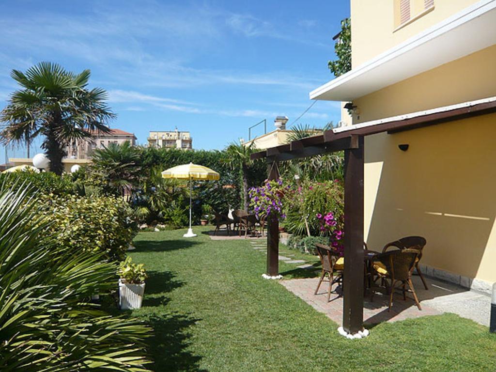 Hotel Primavera sul mare Lido Di Savio Esterno foto