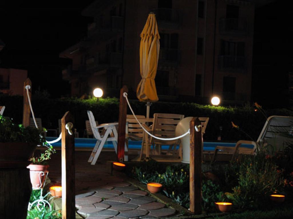 Hotel Primavera sul mare Lido Di Savio Esterno foto