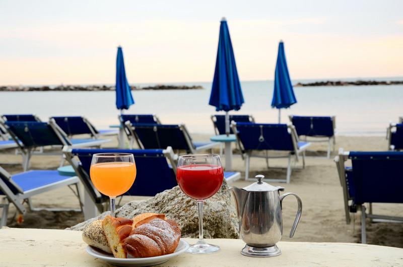 Hotel Primavera sul mare Lido Di Savio Esterno foto
